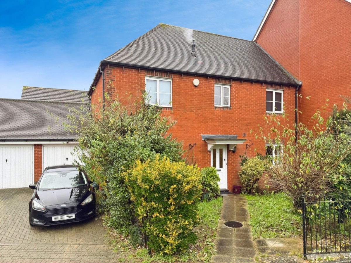 Sir John Fogge Avenue, Repton Park