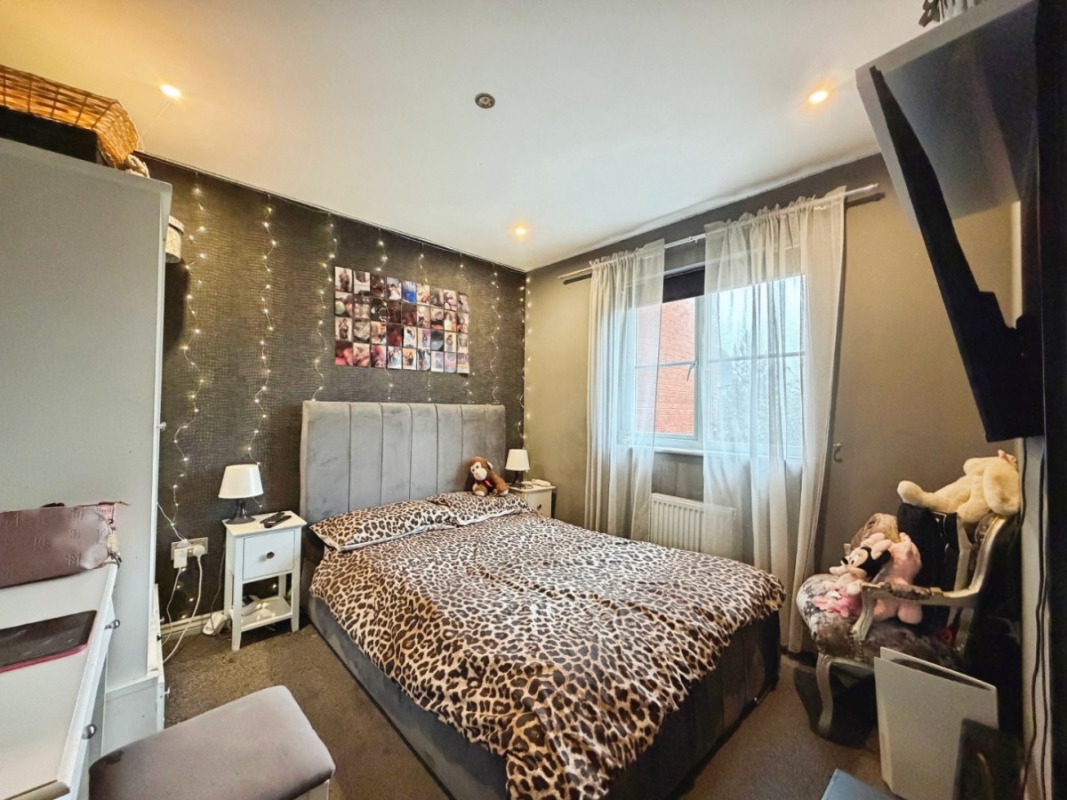 Sir John Fogge Avenue, Repton Park