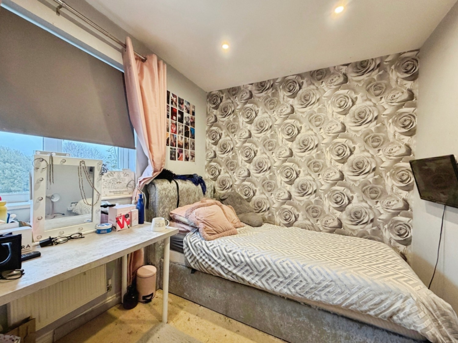 Sir John Fogge Avenue, Repton Park