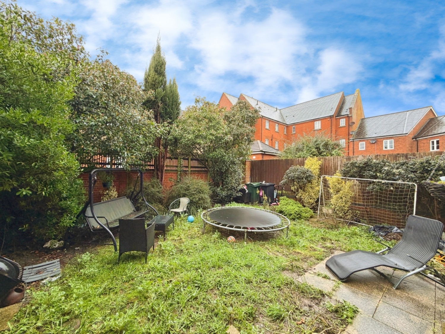 Sir John Fogge Avenue, Repton Park