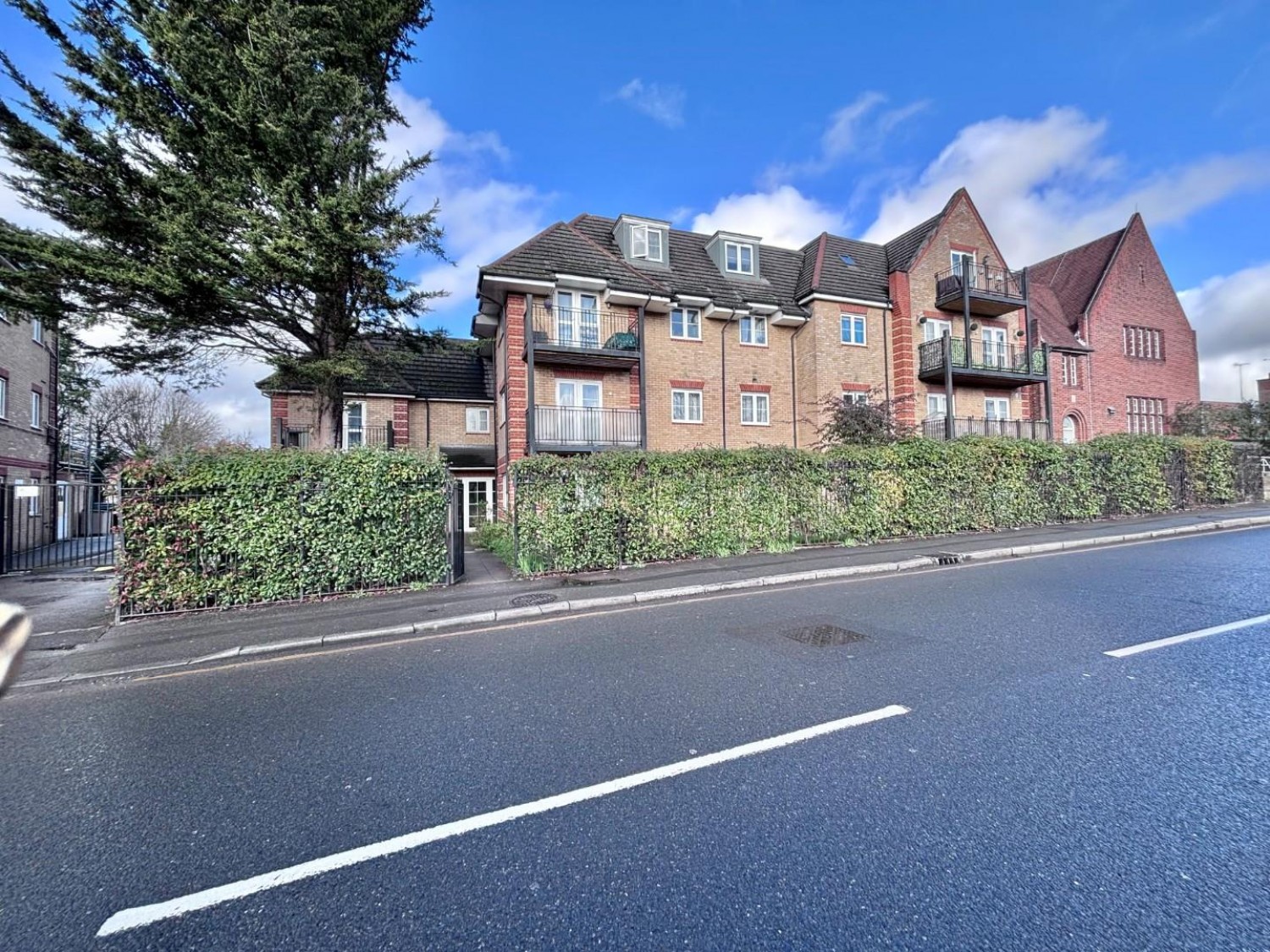 Swan Road, West Drayton