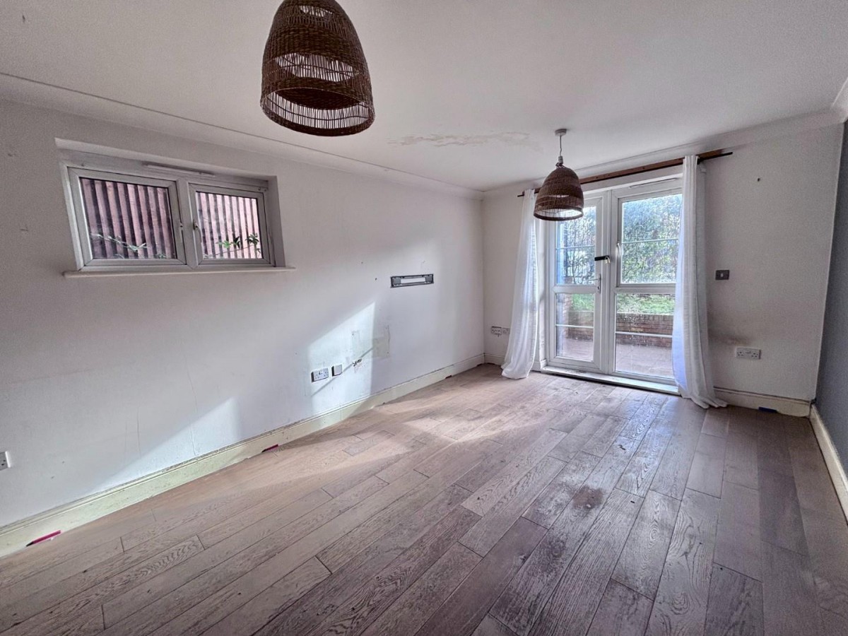 Swan Road, West Drayton