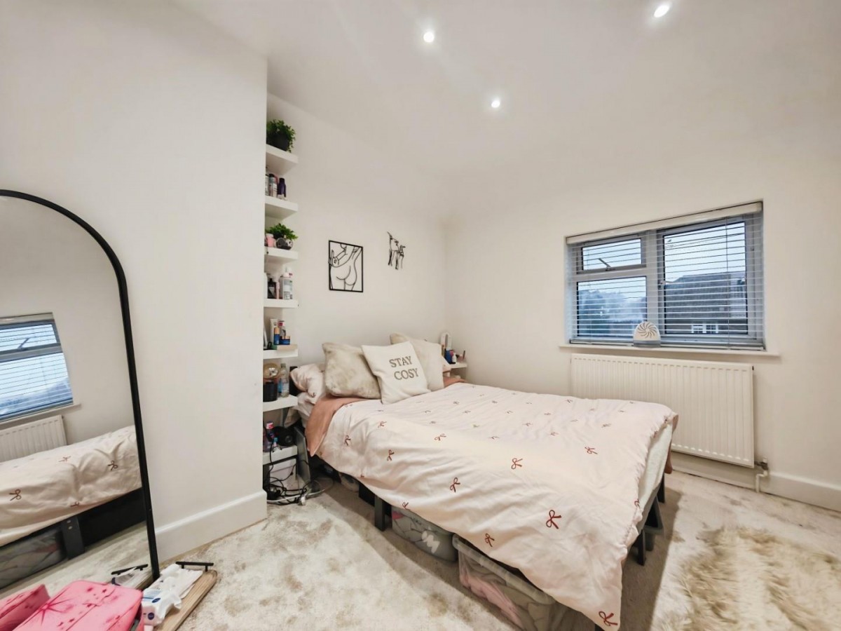 Upper Broadmoor Road, Crowthorne