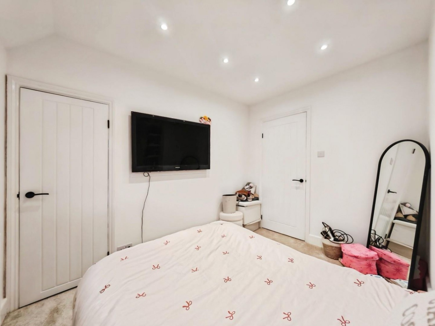 Upper Broadmoor Road, Crowthorne