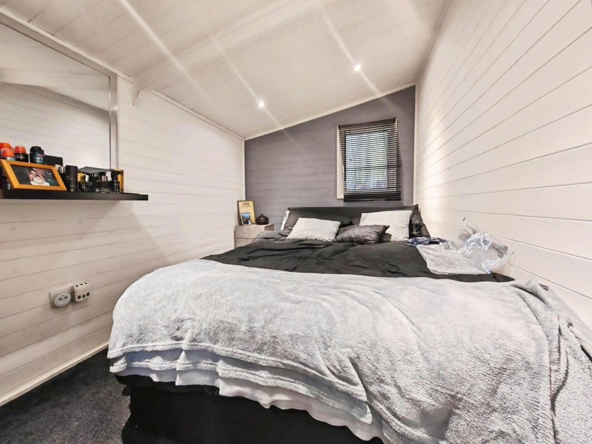 Upper Broadmoor Road, Crowthorne