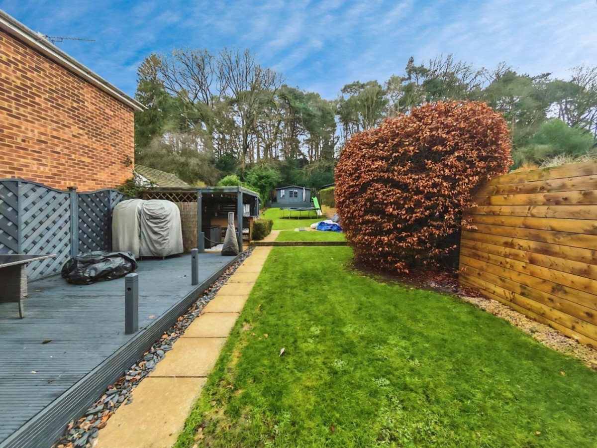 Upper Broadmoor Road, Crowthorne