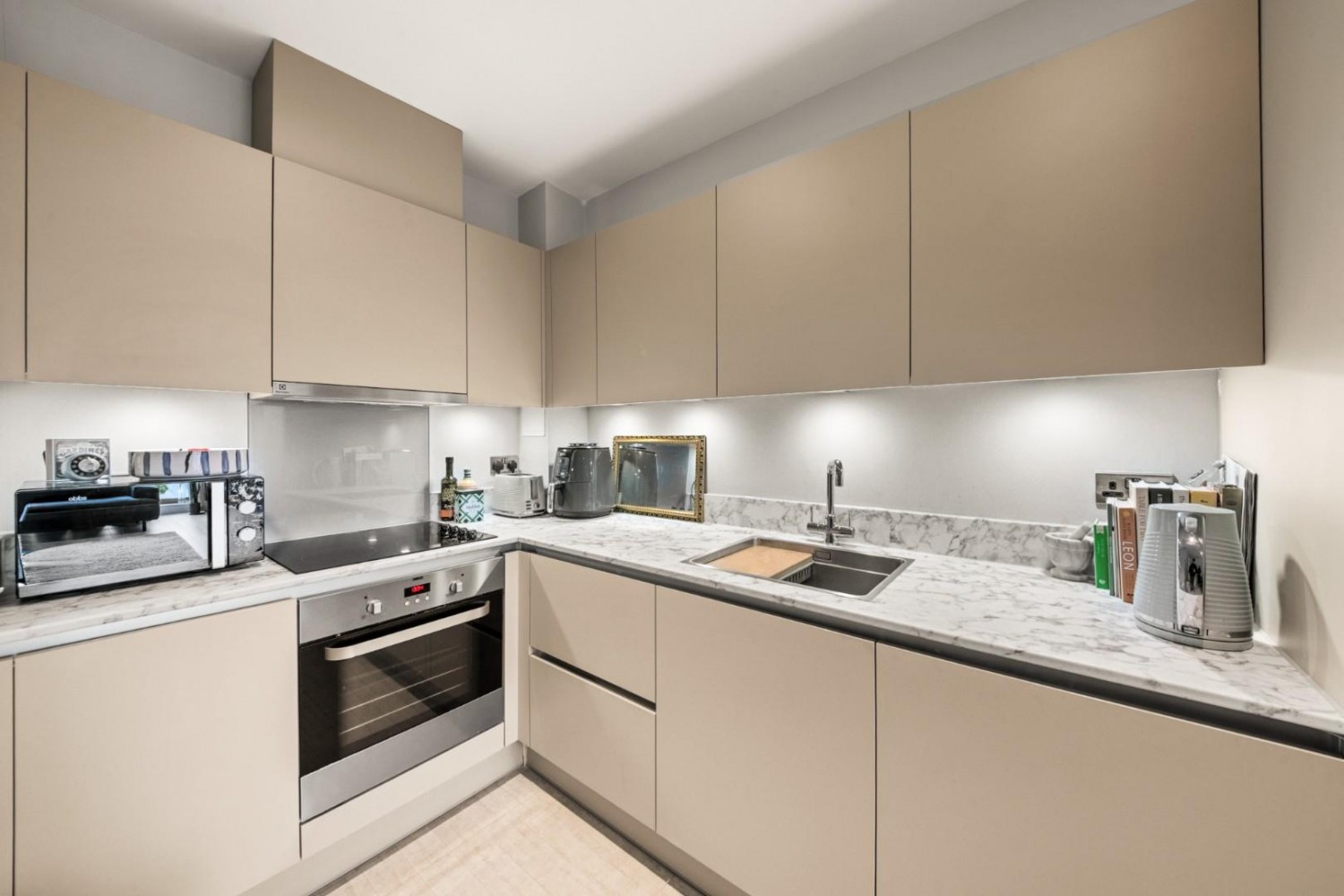 School Passage, Southall