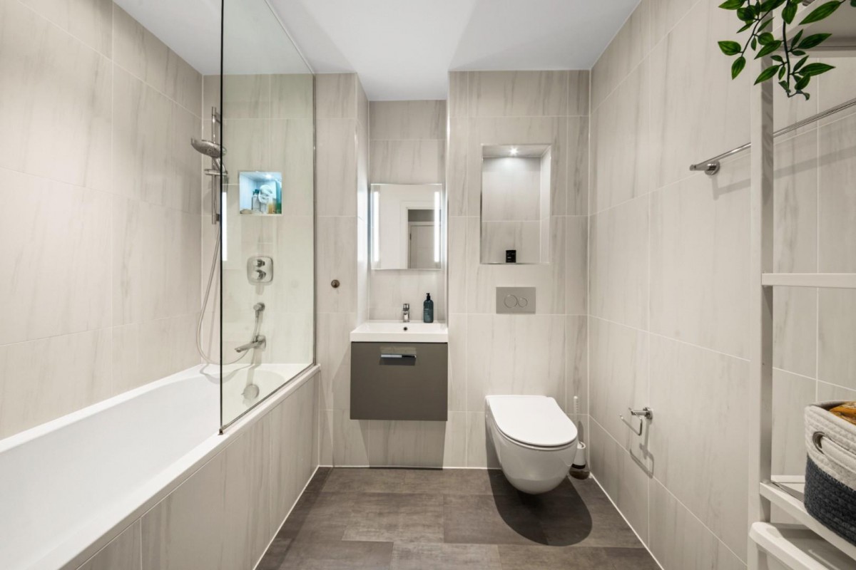 School Passage, Southall