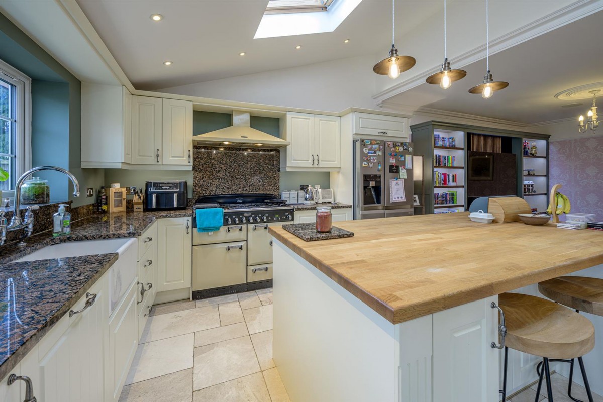 Cot Lane, Kingswinford, DY6 9TY