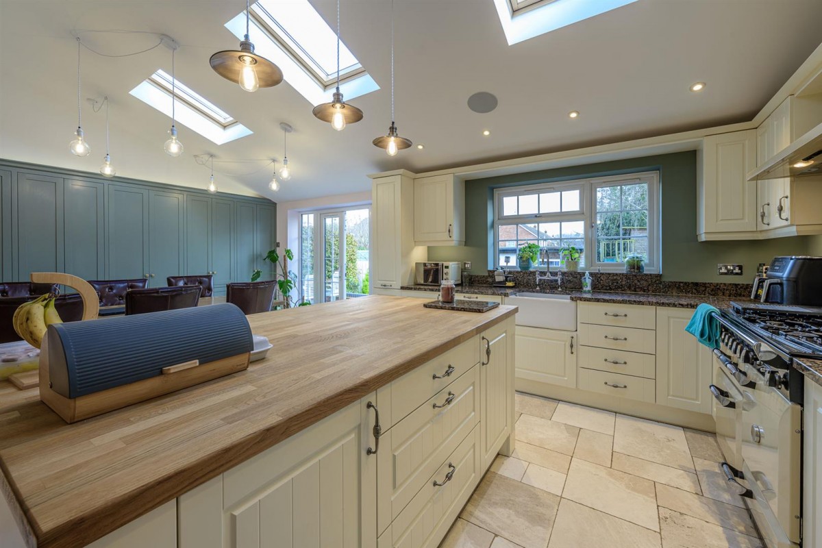 Cot Lane, Kingswinford, DY6 9TY