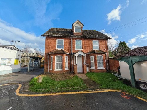 Station Road, Earley, Reading, RG6 7DY