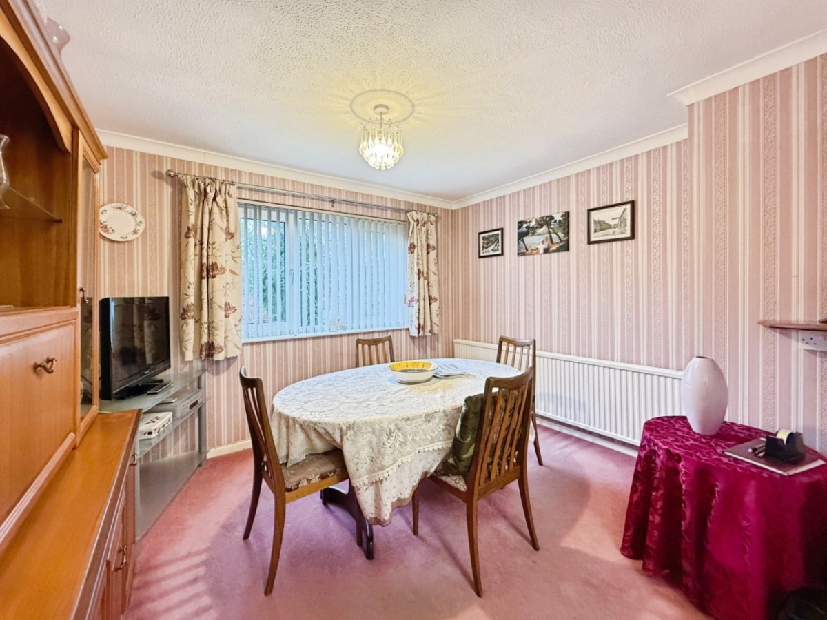 Mill Farm Drive, Stroud