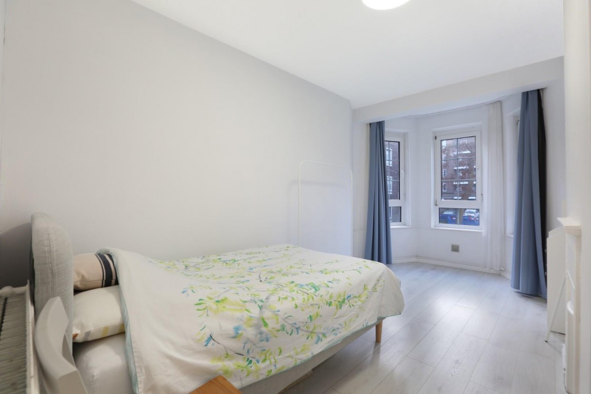 Peckham Road, London, SE5