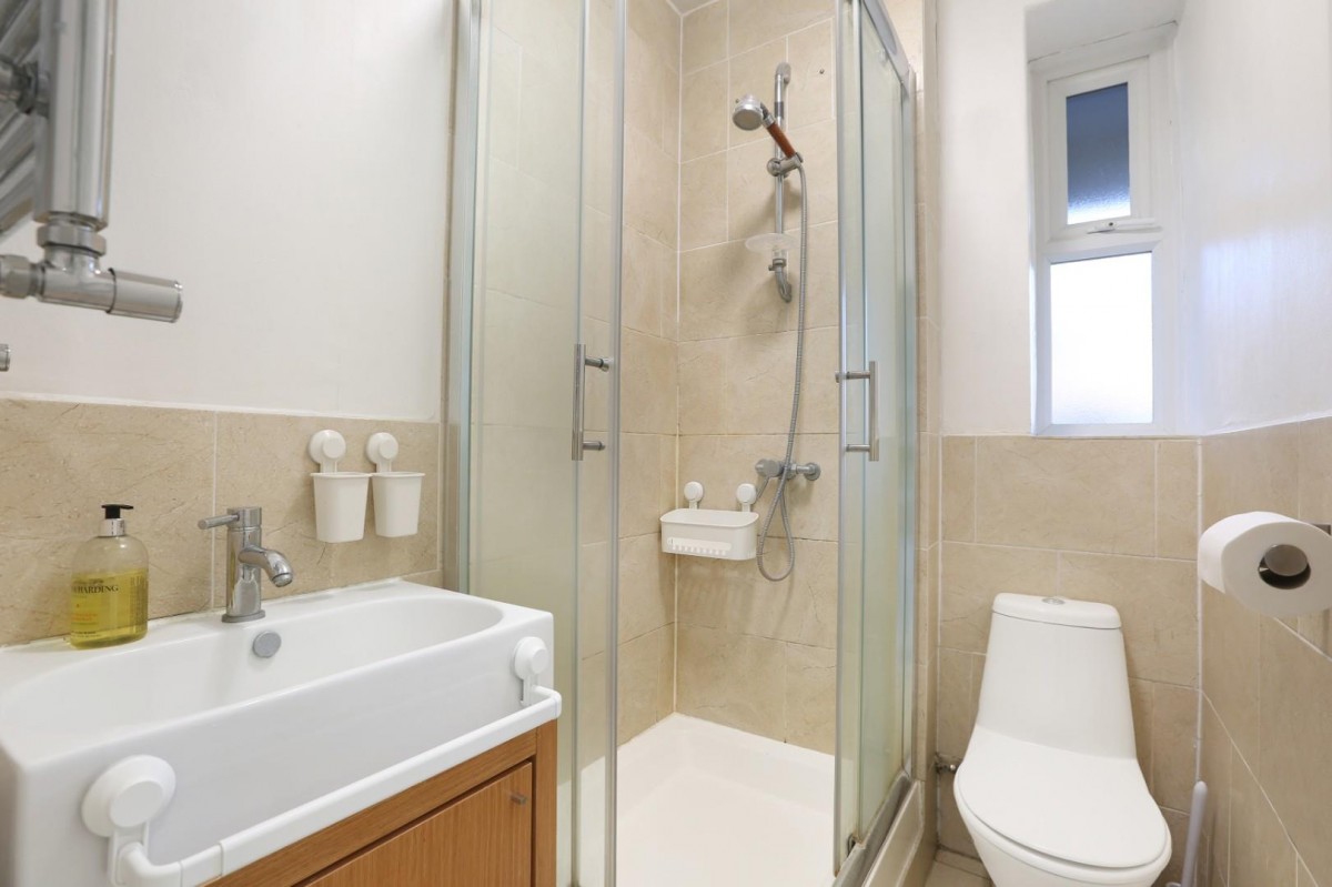 Peckham Road, London, SE5