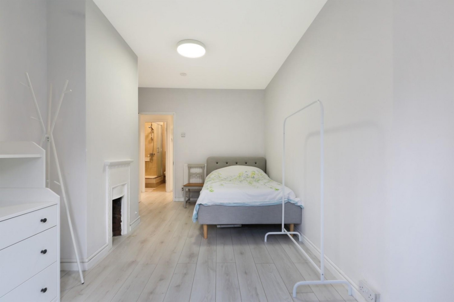 Peckham Road, London, SE5