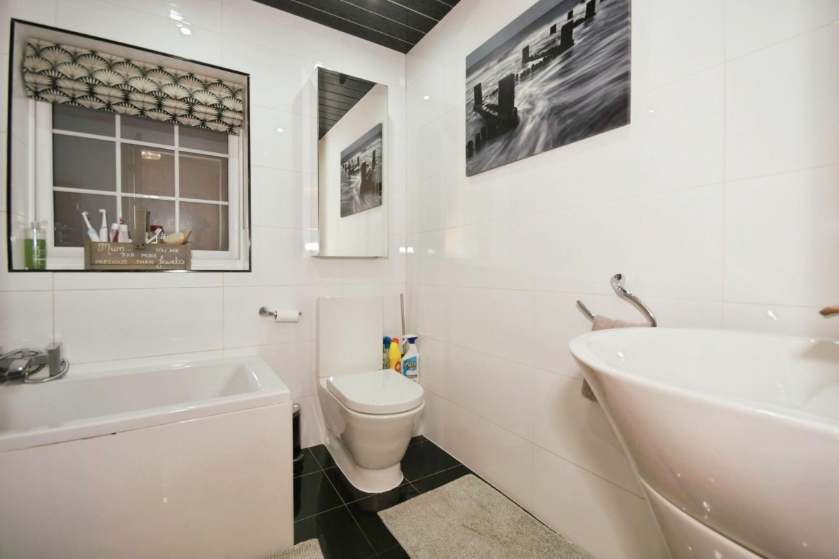 Marshfield Grove, Staveley, Chesterfield, S43 3QD