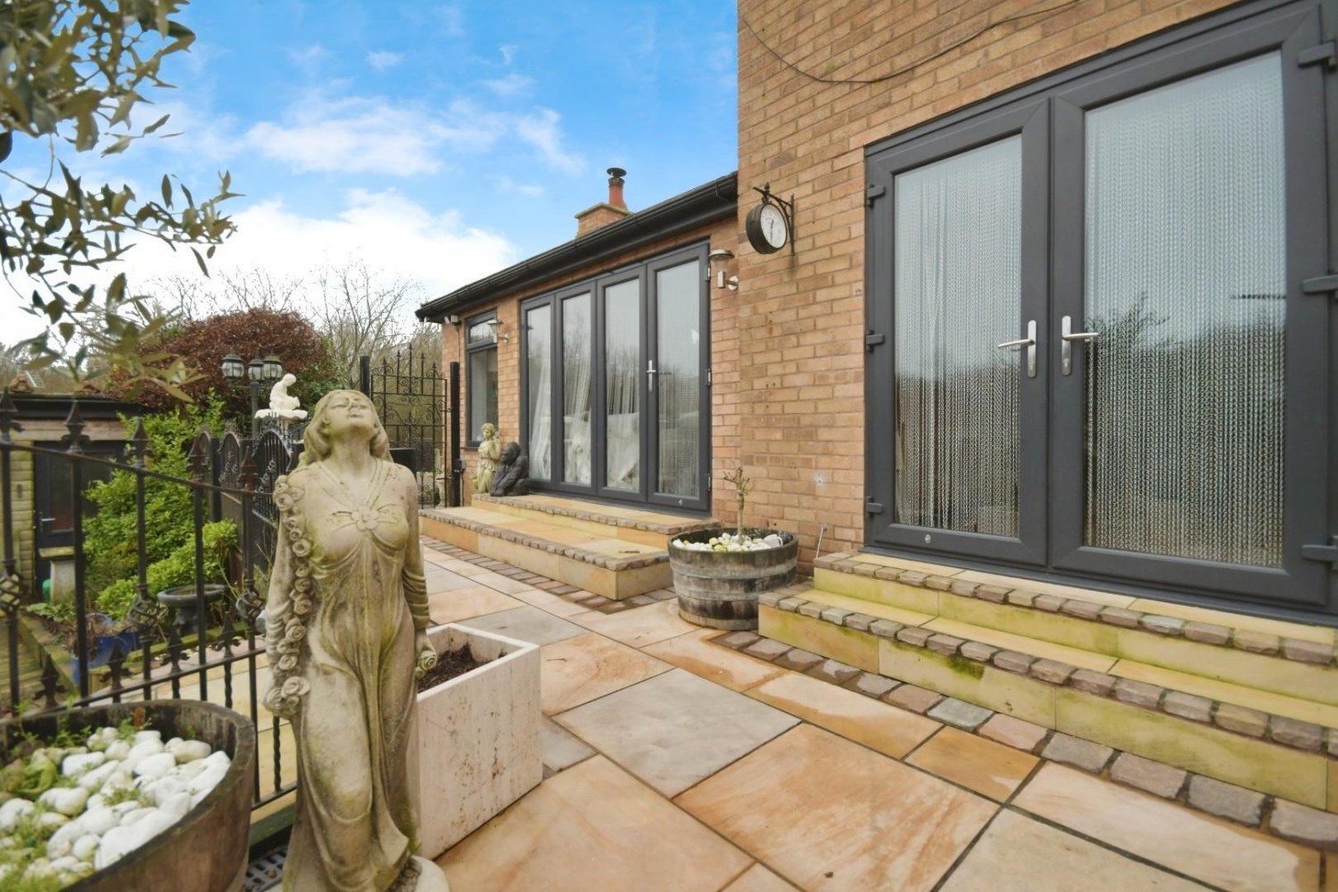 Marshfield Grove, Staveley, Chesterfield, S43 3QD