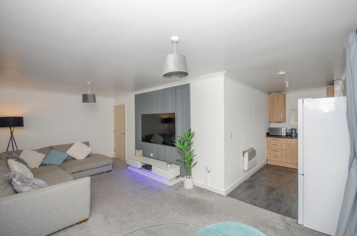 Arnold Road, Mangotsfield, Bristol, BS16 9LB