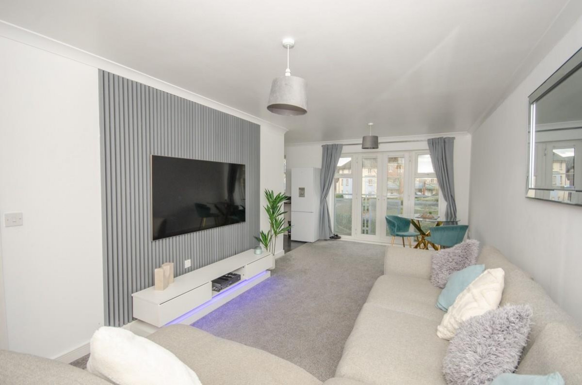 Arnold Road, Mangotsfield, Bristol, BS16 9LB