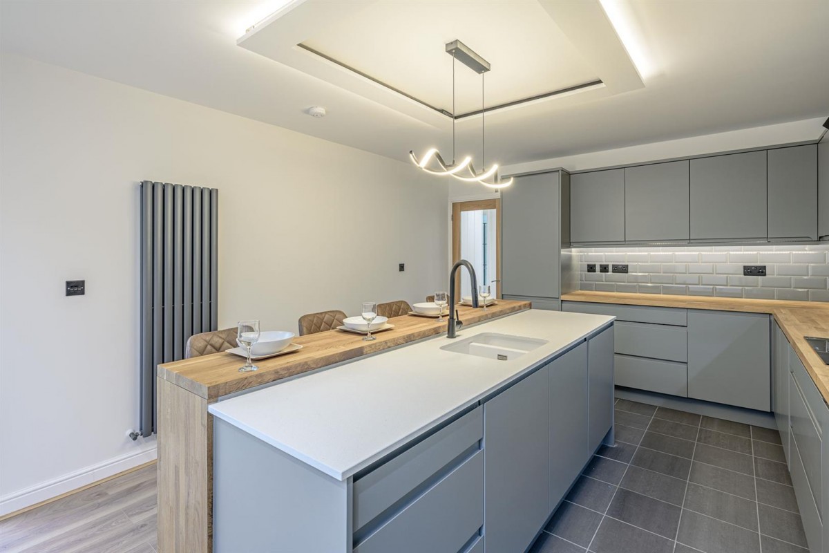 Elmwood Road, Stourbridge, DY8 5JL