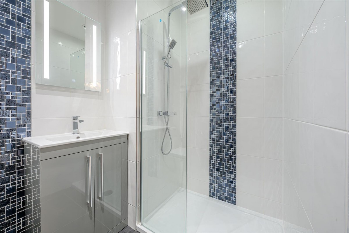 Elmwood Road, Stourbridge, DY8 5JL