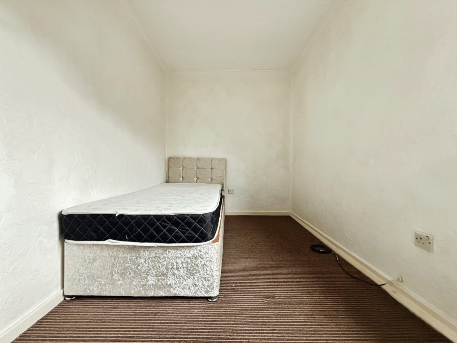 Carisbrooke Road, Leigh