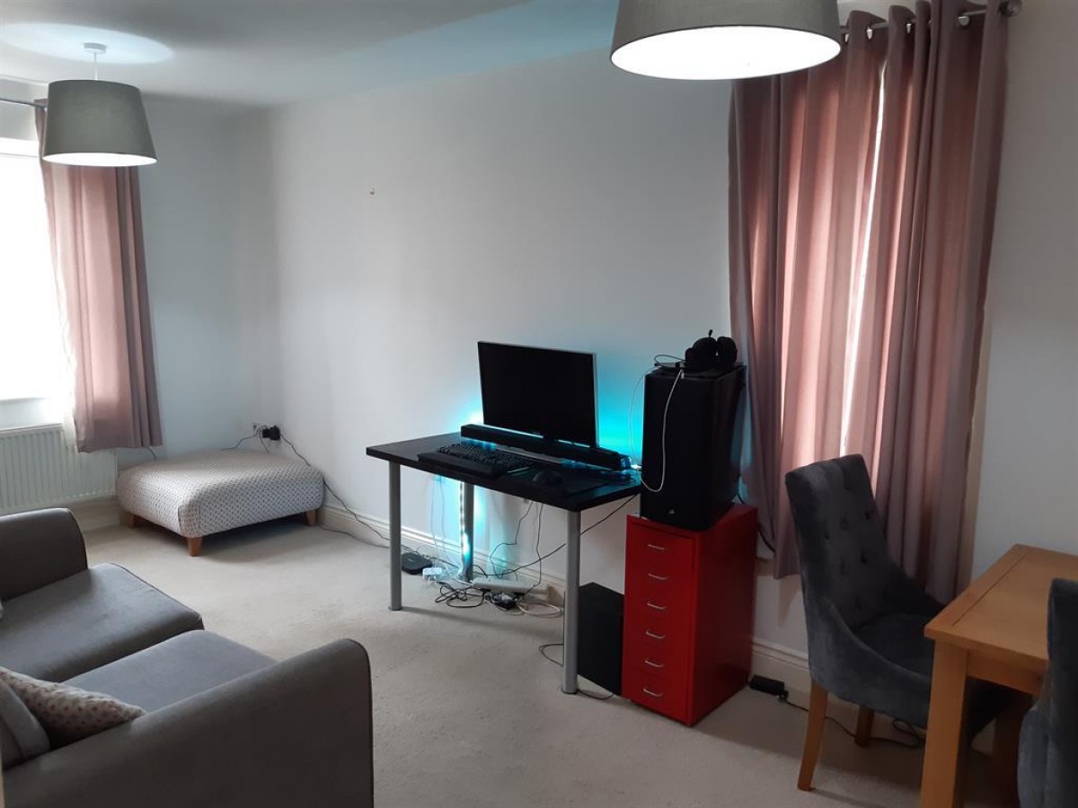 Snitterfield Drive, Shirley, Solihull, B90 4AZ