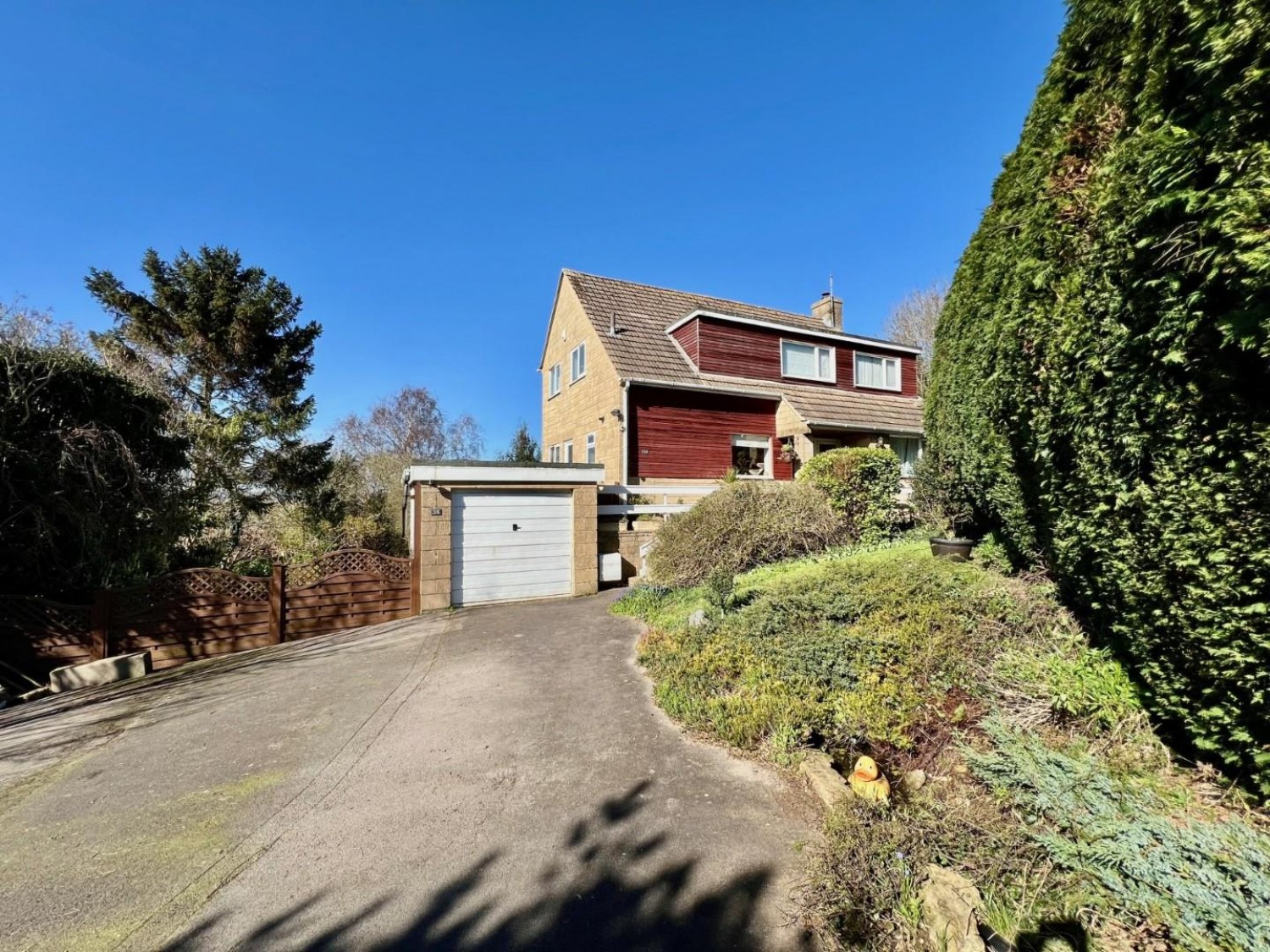 Orchard Leaze, Dursley