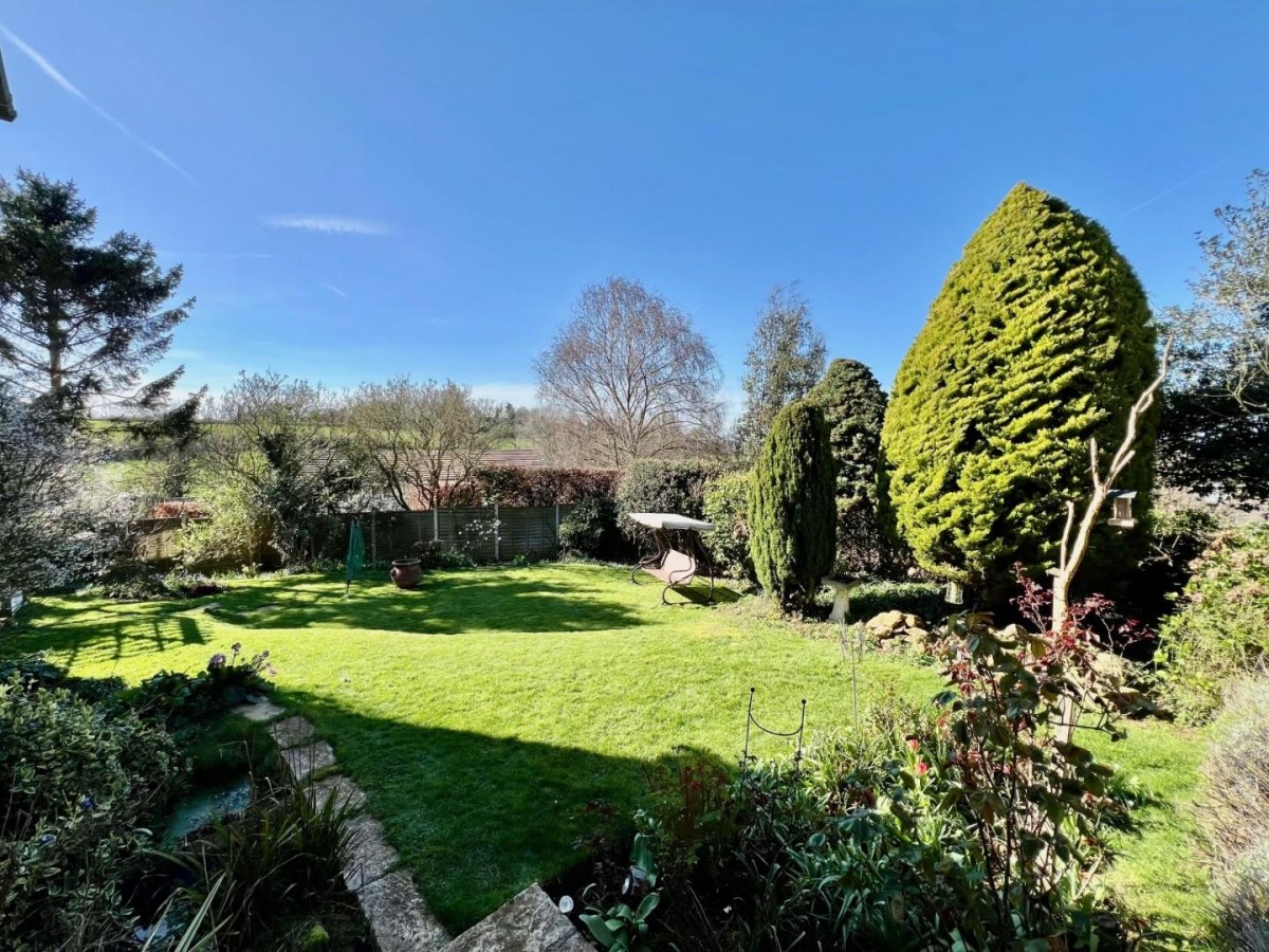 Orchard Leaze, Dursley