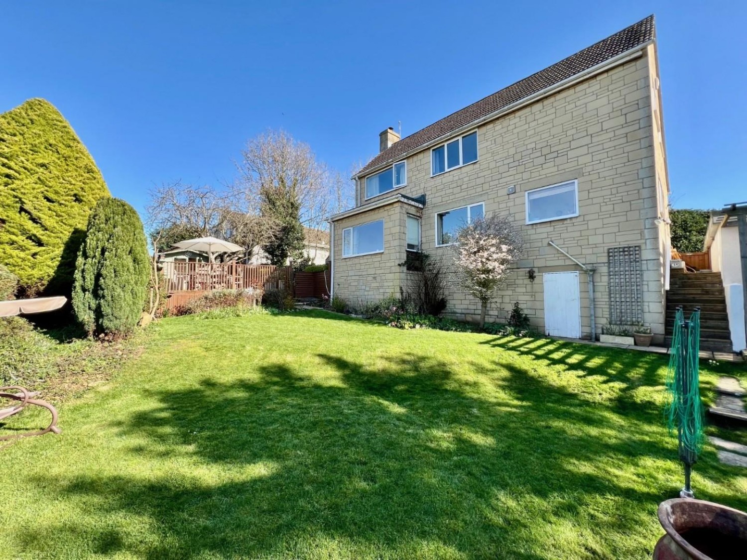 Orchard Leaze, Dursley