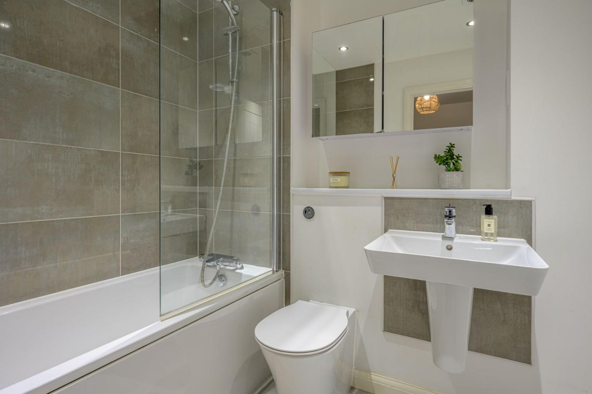 Appletree Close, Wombourne