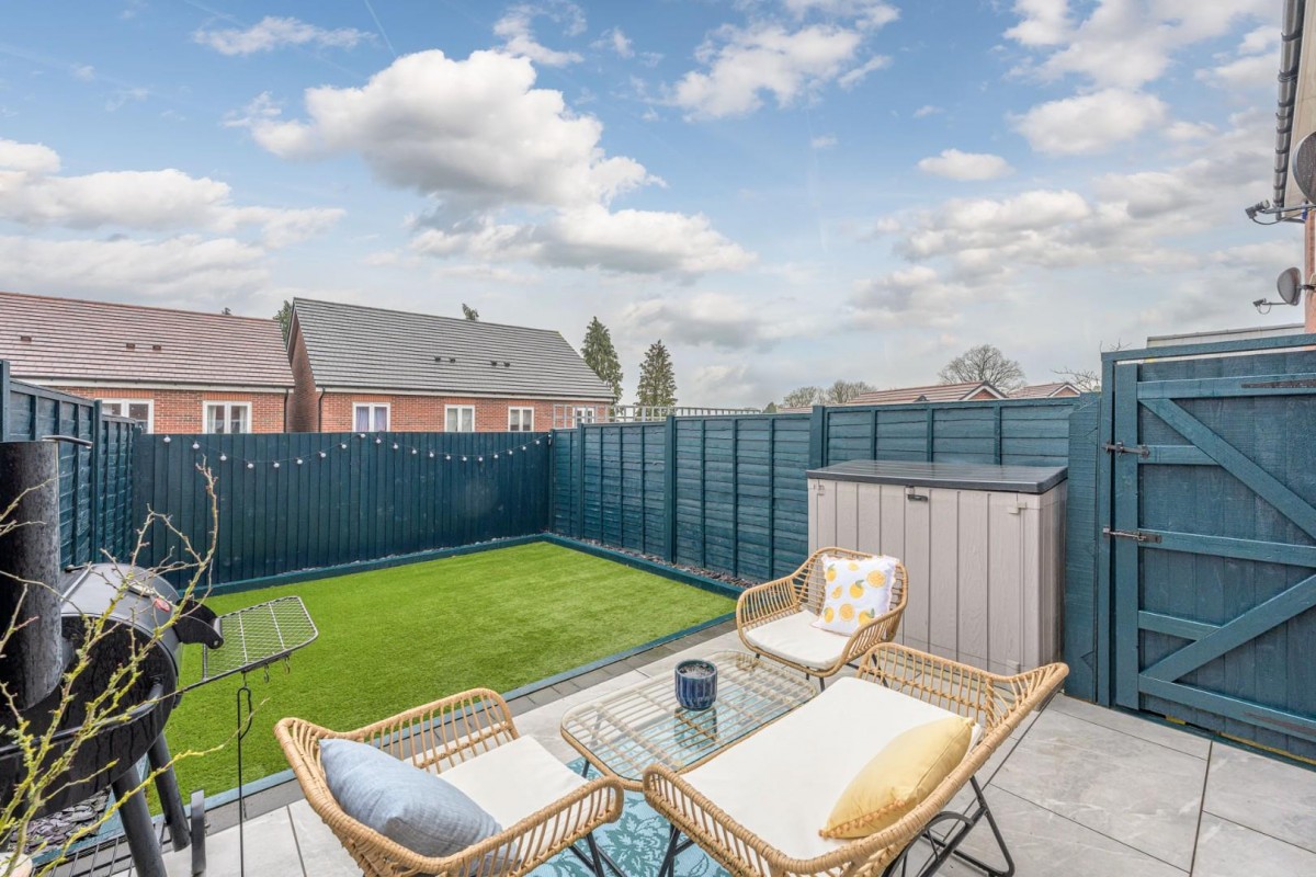 Appletree Close, Wombourne