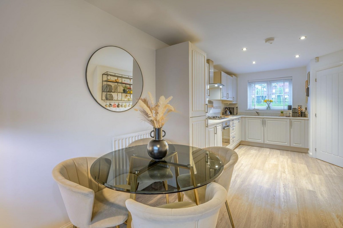 Appletree Close, Wombourne