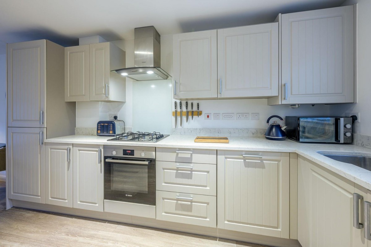 Appletree Close, Wombourne