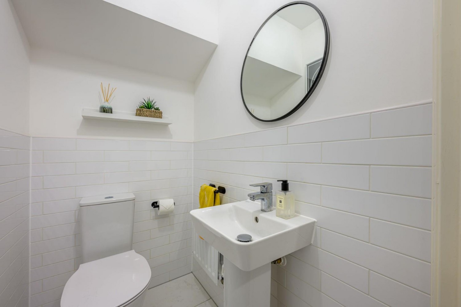 Appletree Close, Wombourne