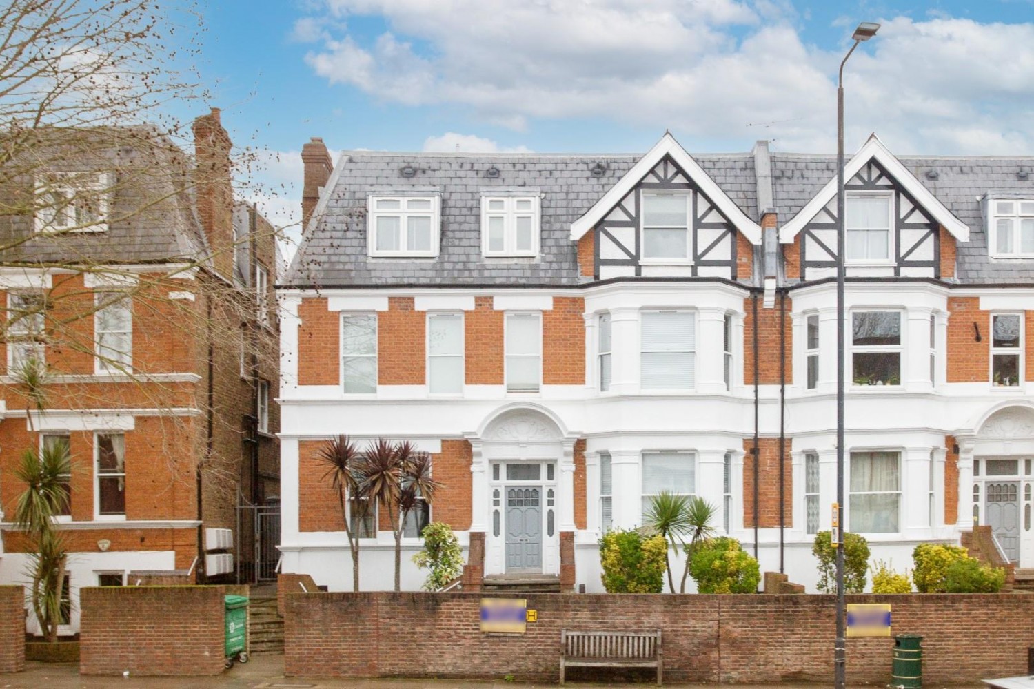 Finchley Road, Hampstead, London, NW3