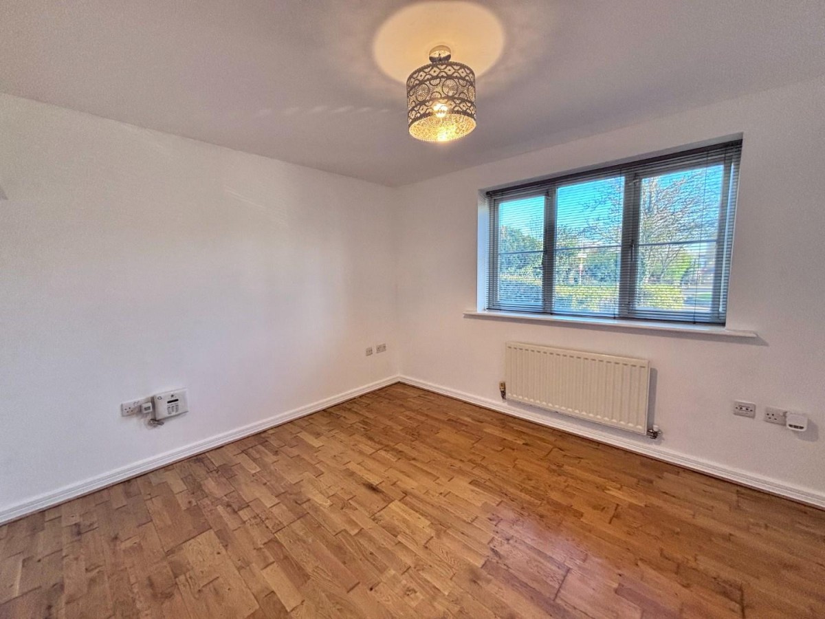 Oxford Avenue, Hayes