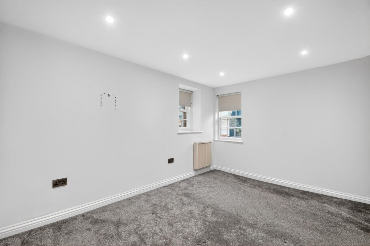 Royal Parade, Harrogate, HG1 2SZ