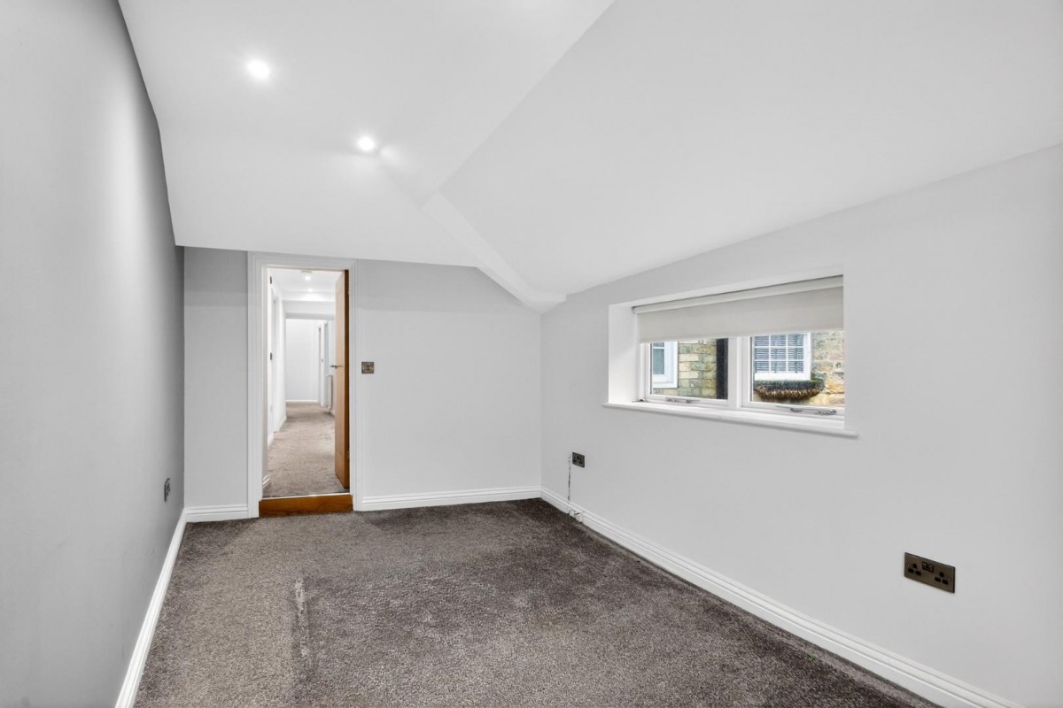 Royal Parade, Harrogate, HG1 2SZ