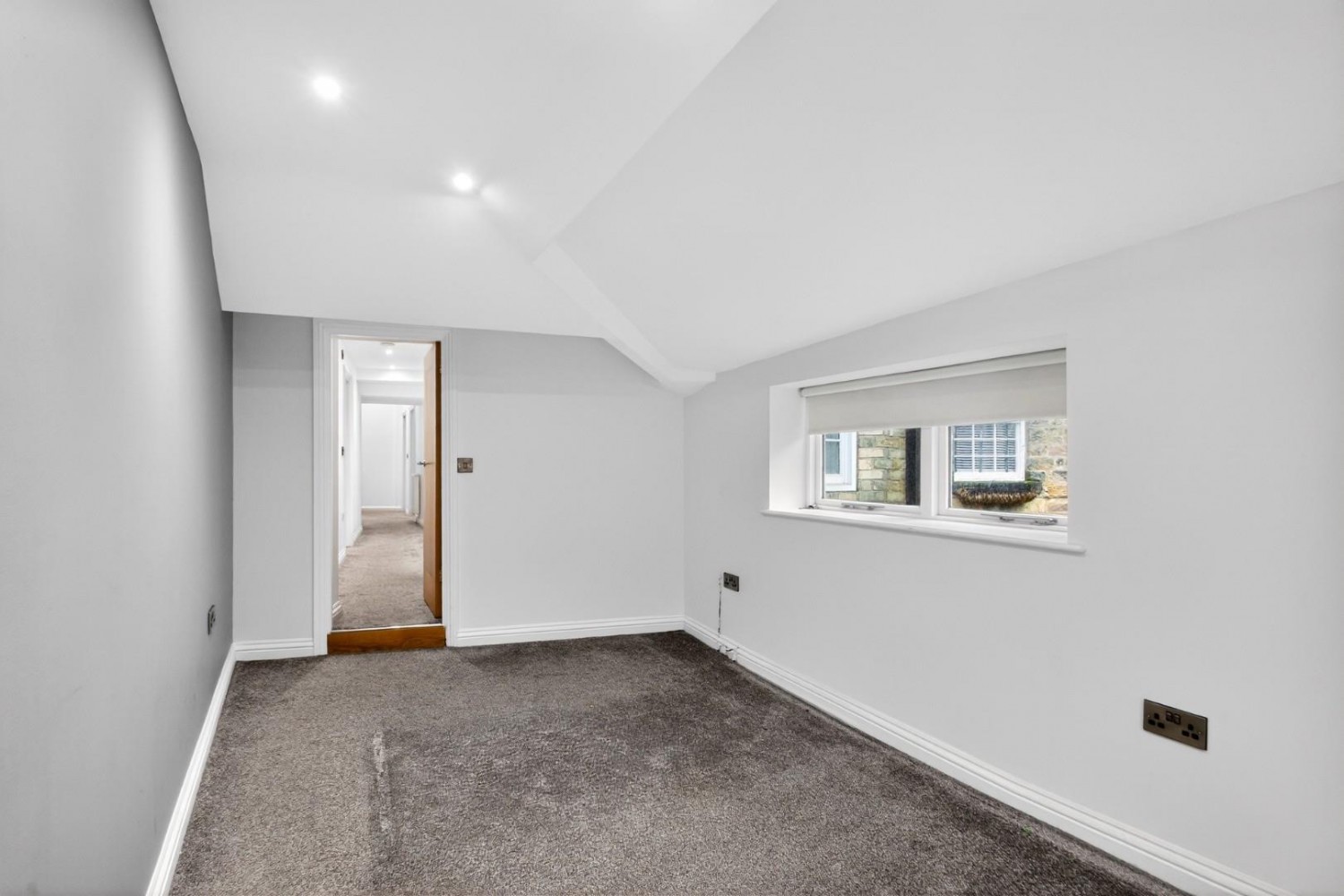 Royal Parade, Harrogate, HG1 2SZ