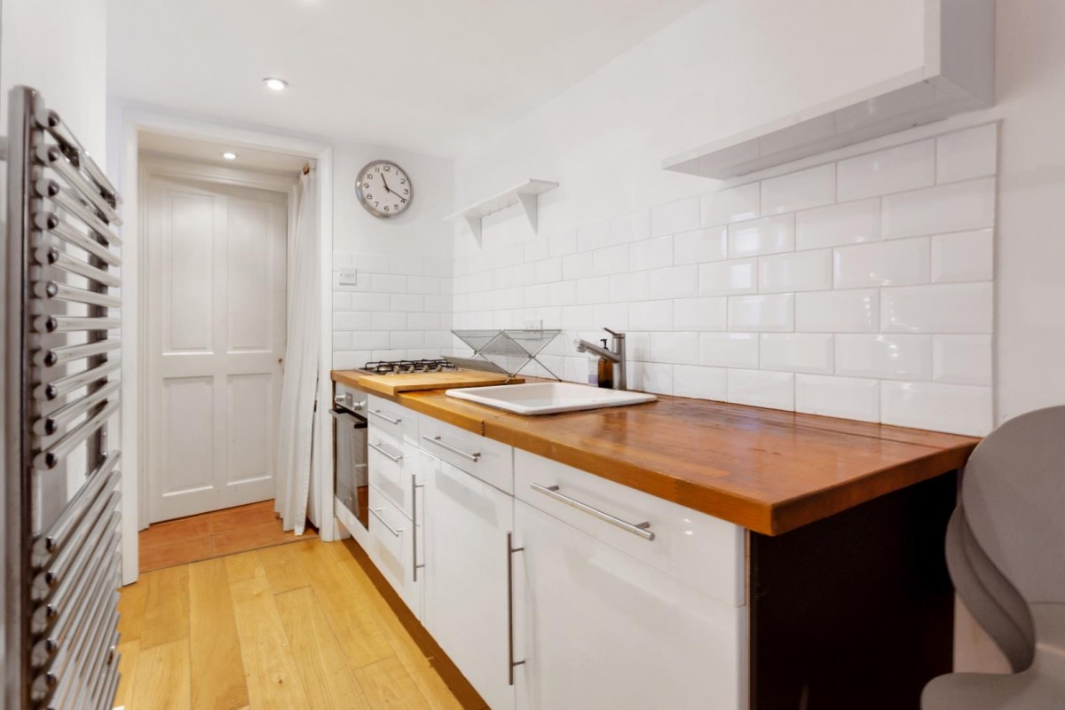 Londesborough Road, London, N16