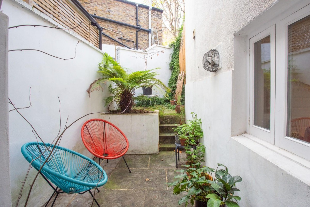 Londesborough Road, London, N16