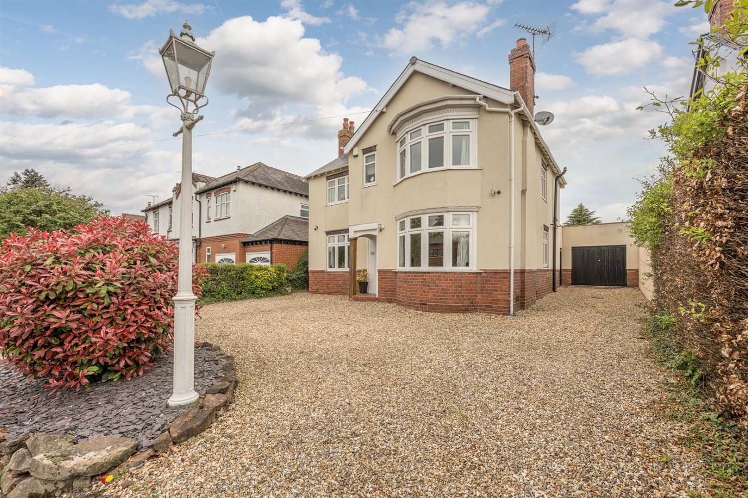 Middlefield Lane, Hagley, Stourbridge, DY9 0PY