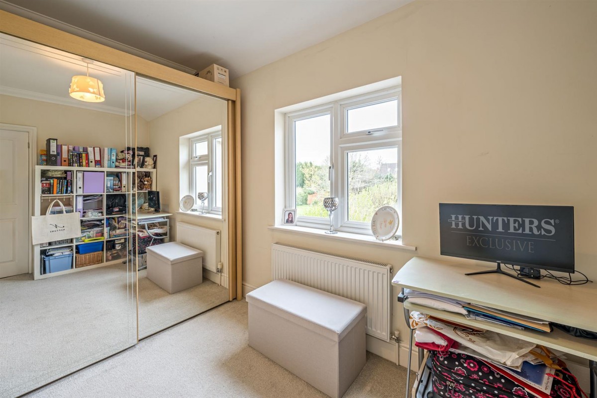 Middlefield Lane, Hagley, Stourbridge, DY9 0PY