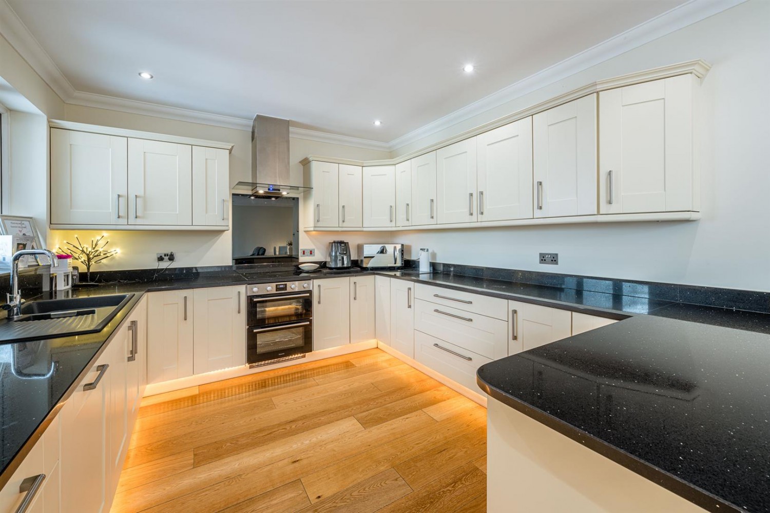 Middlefield Lane, Hagley, Stourbridge, DY9 0PY