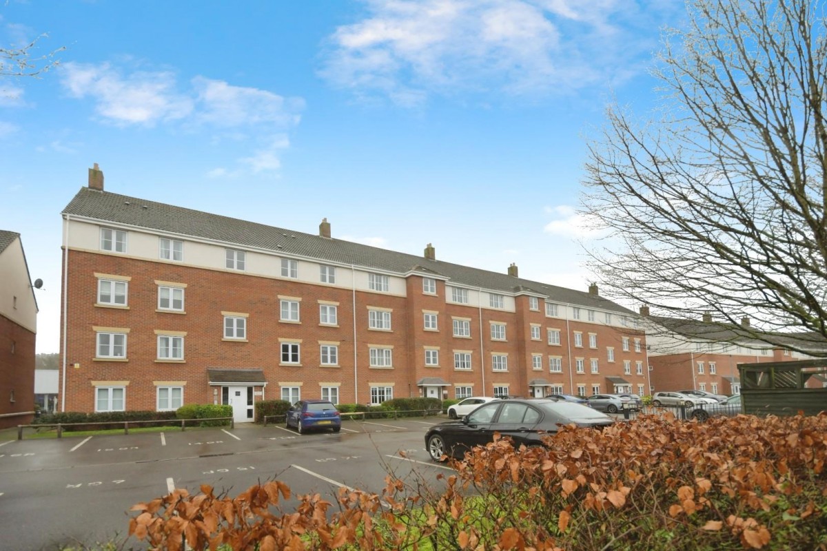 Linacre House, Archdale Close, Chesterfield, S40 2GE