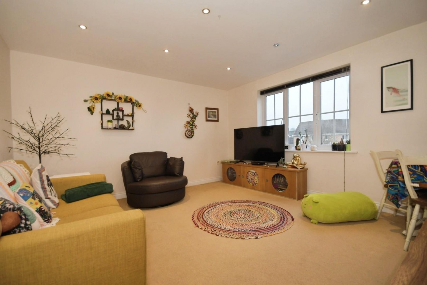 Linacre House, Archdale Close, Chesterfield, S40 2GE