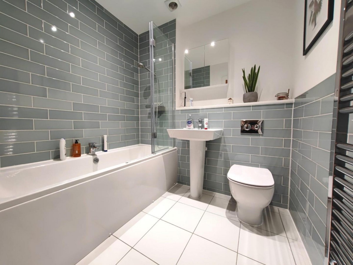 Earle Crescent, Wokingham