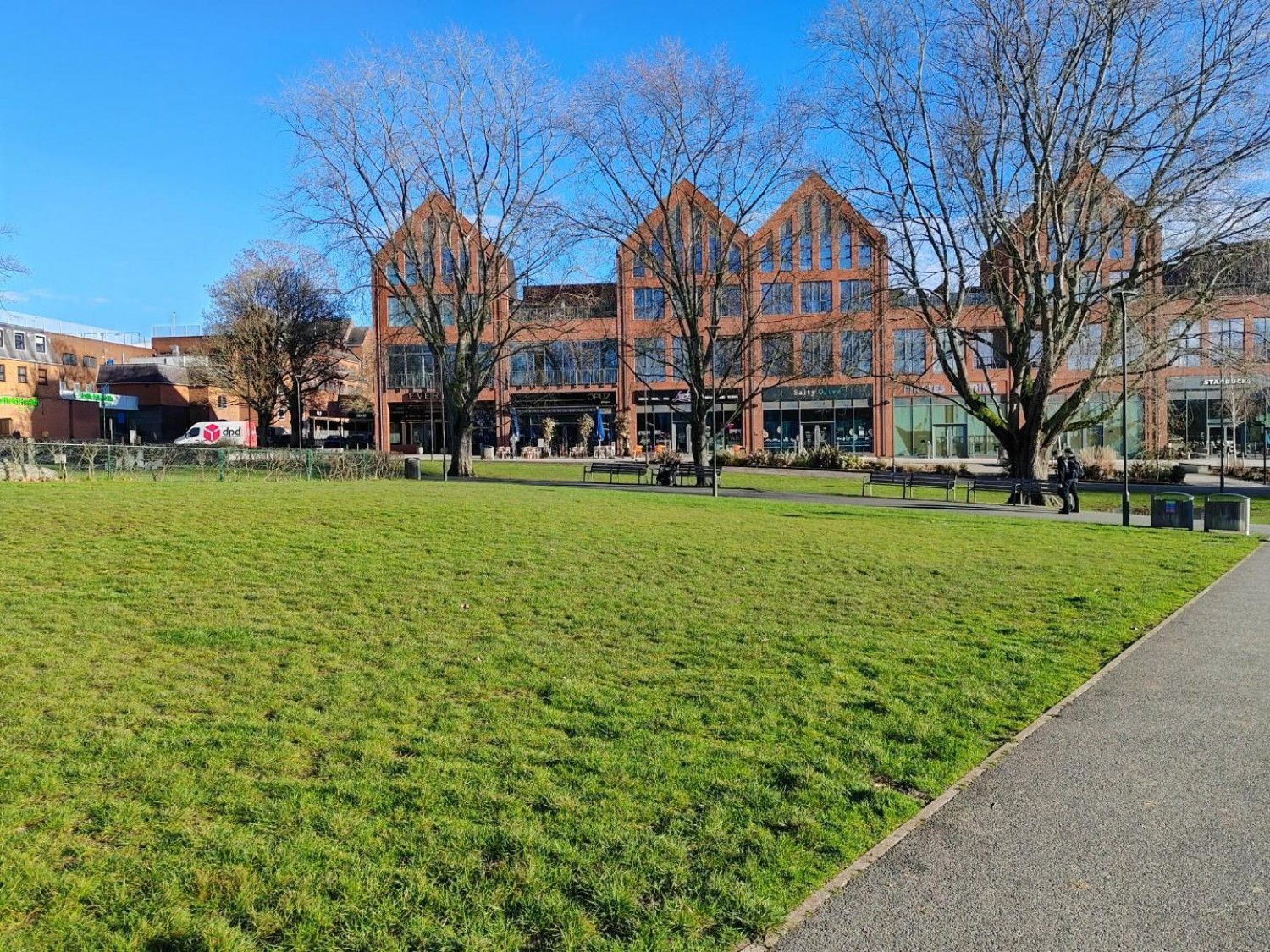 Earle Crescent, Wokingham