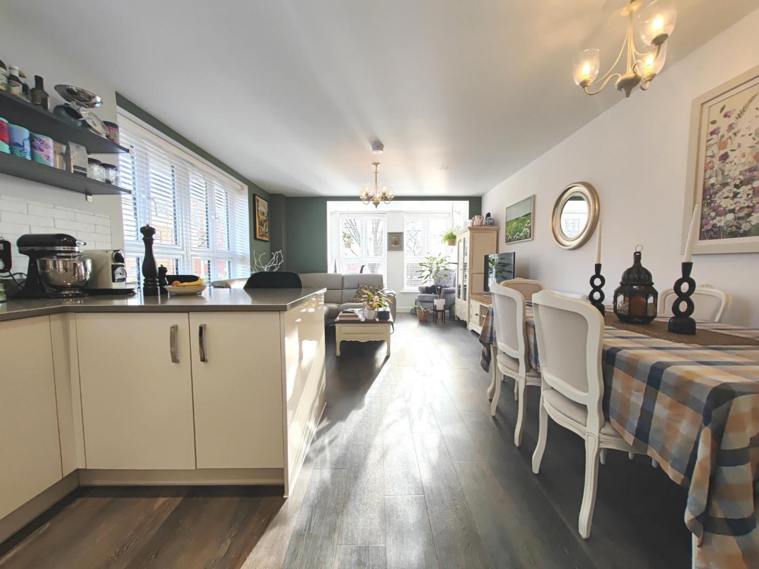 Earle Crescent, Wokingham